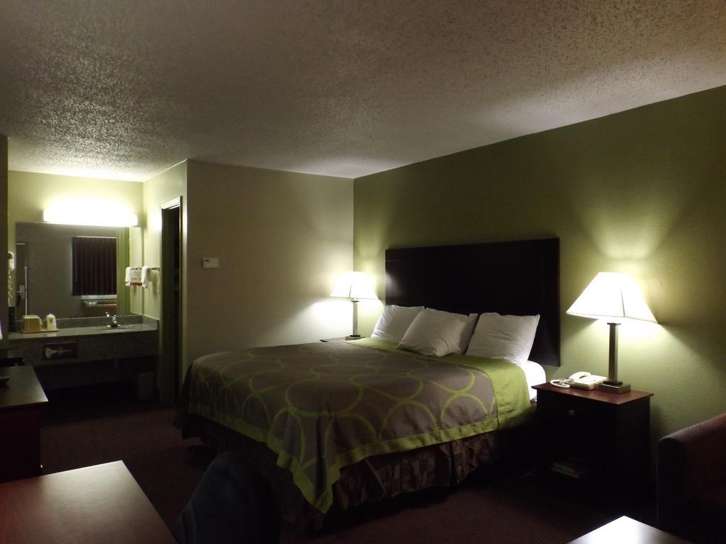 Motel Super 8 By Wyndham Monticello Ar Exterior foto